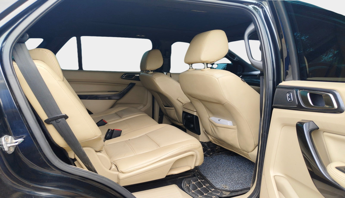2021 Ford Endeavour TITANIUM PLUS 2.0 4X2 AT SUNROOF, Diesel, Automatic, 1,71,760 km, interior