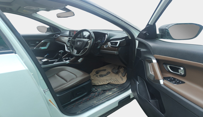 2022 Tata Harrier XZA PLUS 2.0L, Diesel, Automatic, 1,04,530 km, interior