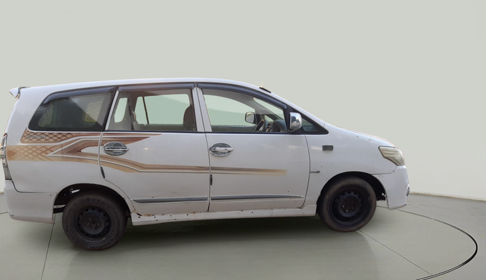 2009 Toyota Innova G4 2.5 8 STR, Diesel, Manual, 2,06,987 km, exterior