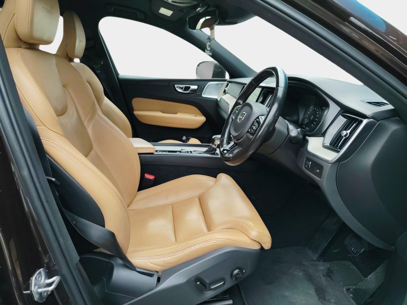 2019 Volvo XC 60 D5 INSCRIPTION, Diesel, Automatic, 2,06,000 km, interior