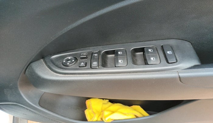 2020 Hyundai VENUE SX 1.0 TURBO IMT, Petrol, Manual, 38,839 km, interior