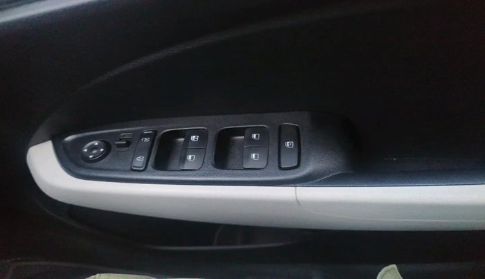 2025 Hyundai VENUE S Plus 1.2 Petrol MT, Petrol, Manual, 9,171 km, interior