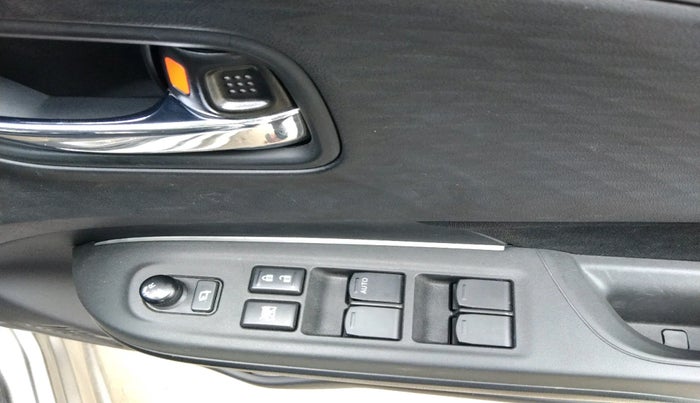 2025 Maruti Swift ZXi AMT, Petrol, Automatic, 3,932 km, interior