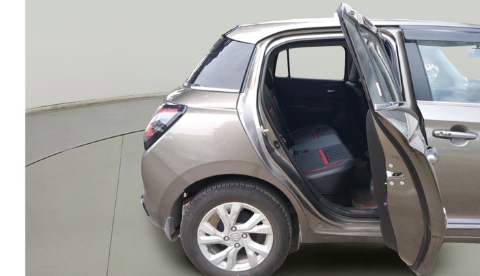 2025 Maruti Swift ZXi AMT, Petrol, Automatic, 3,932 km, interior
