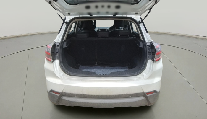 2023 Mahindra XUV400 EL 7.2 KW, Electric, Automatic, 50,967 km, exterior
