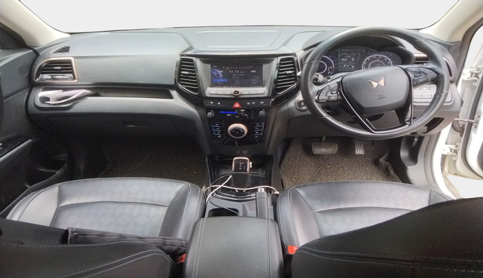 2023 Mahindra XUV400 EL 7.2 KW, Electric, Automatic, 50,967 km, interior