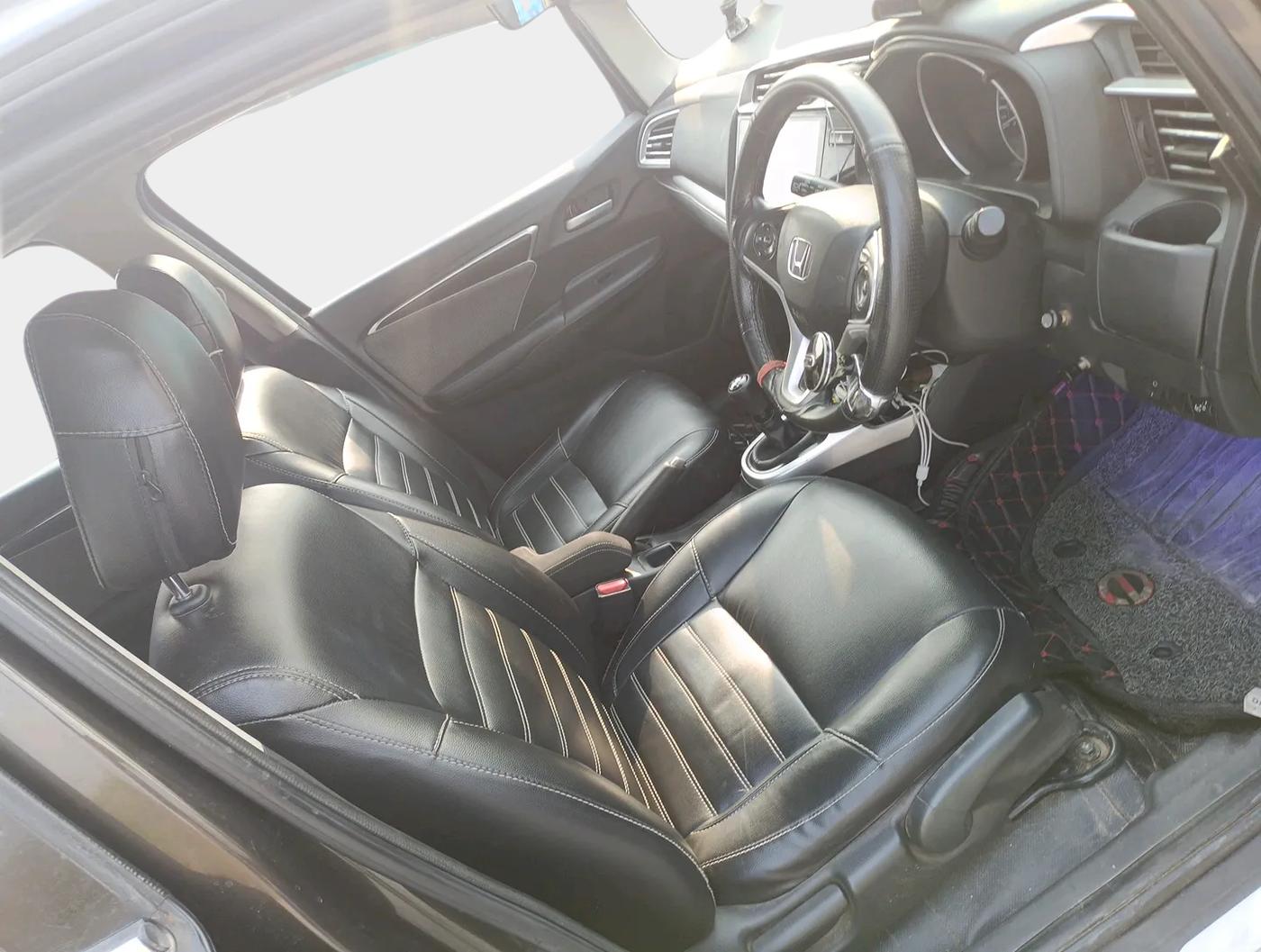 2017 Honda WR-V 1.5L I-DTEC VX MT, Diesel, Manual, 69,934 km, interior