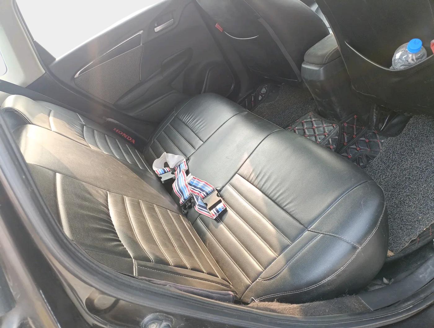 2017 Honda WR-V 1.5L I-DTEC VX MT, Diesel, Manual, 69,934 km, interior