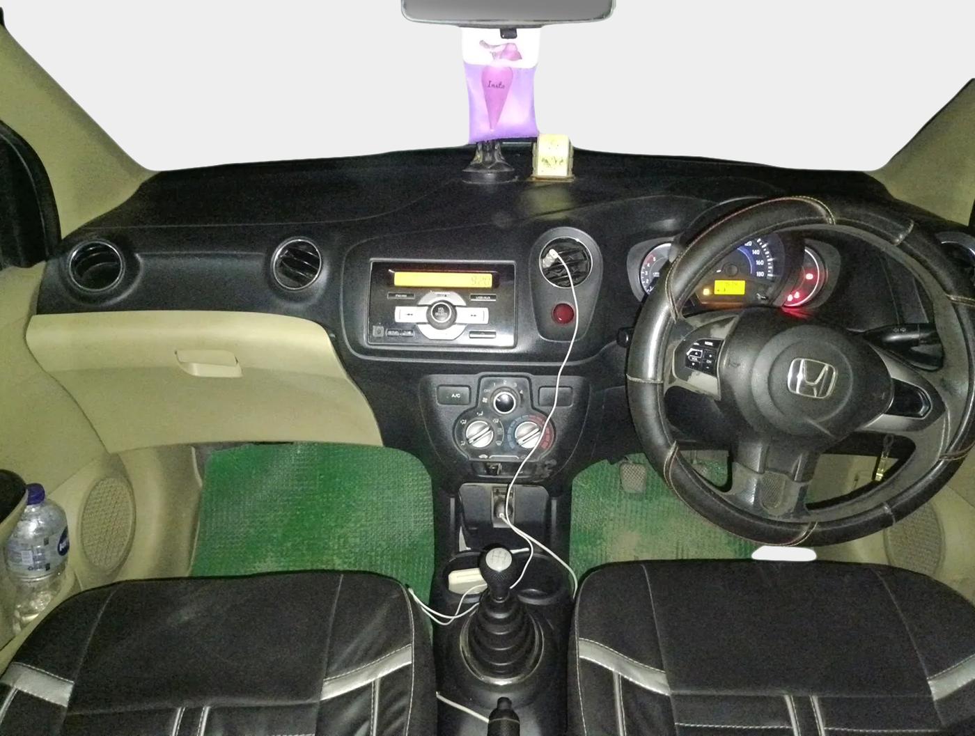 2015 Honda Amaze 1.5L I-DTEC S, Diesel, Manual, 1,77,674 km, interior