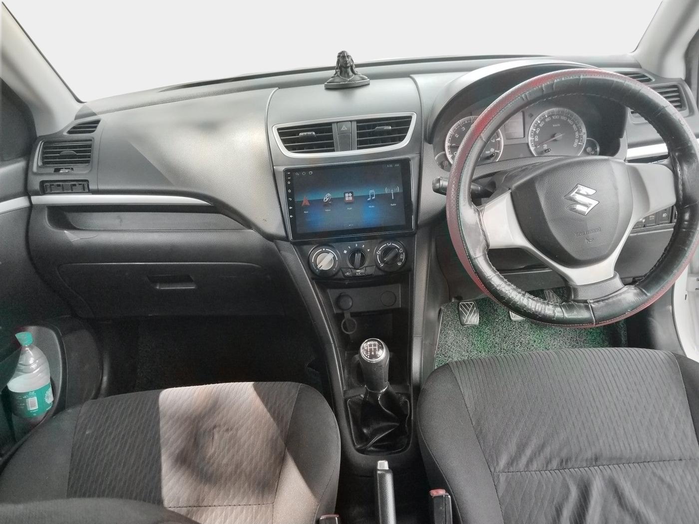 2017 Maruti Swift VXI, Petrol, Manual, 1,78,102 km, interior