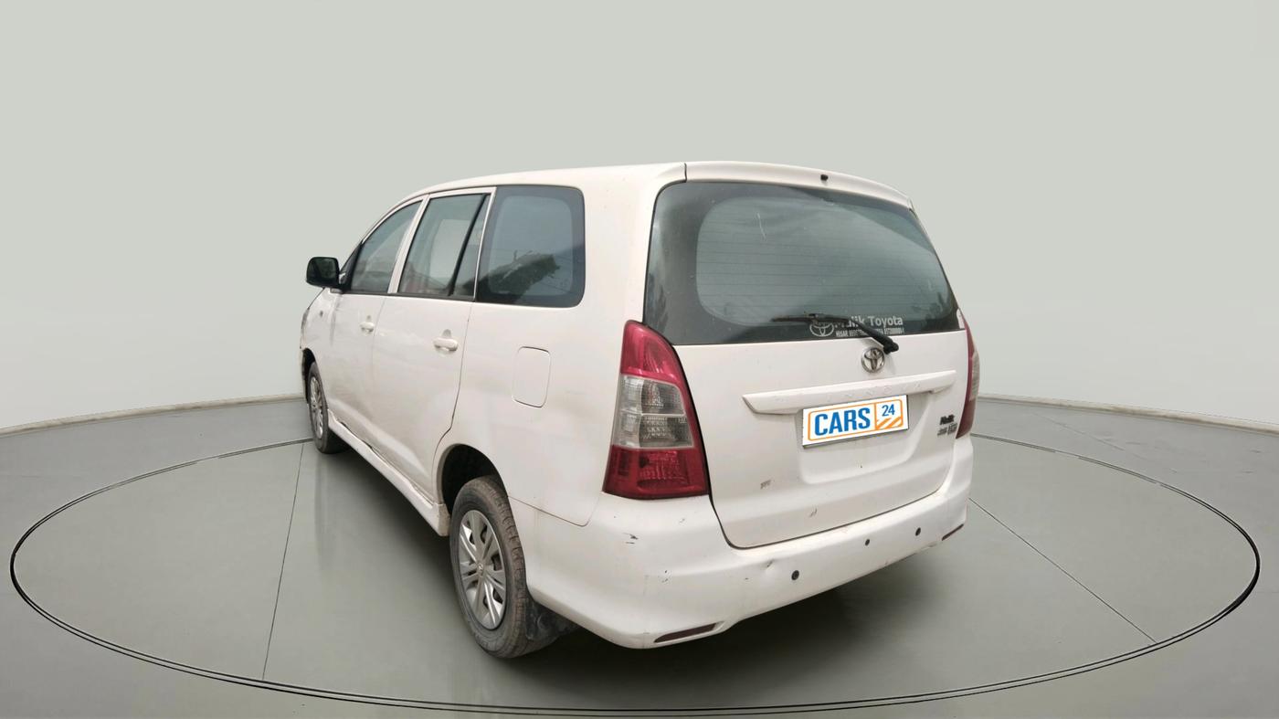 2013 Toyota Innova 2.5 GX 8 STR, Diesel, Manual, 1,65,874 km, exterior