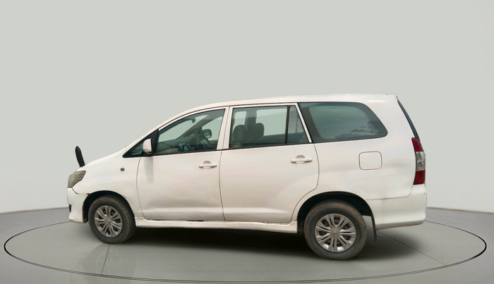 2013 Toyota Innova 2.5 GX 8 STR, Diesel, Manual, 1,65,874 km, exterior