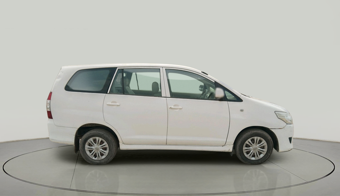 2013 Toyota Innova 2.5 GX 8 STR, Diesel, Manual, 1,65,874 km, exterior