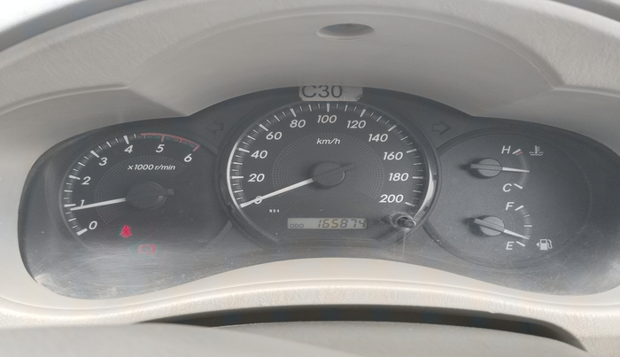 2013 Toyota Innova 2.5 GX 8 STR, Diesel, Manual, 1,65,874 km, interior