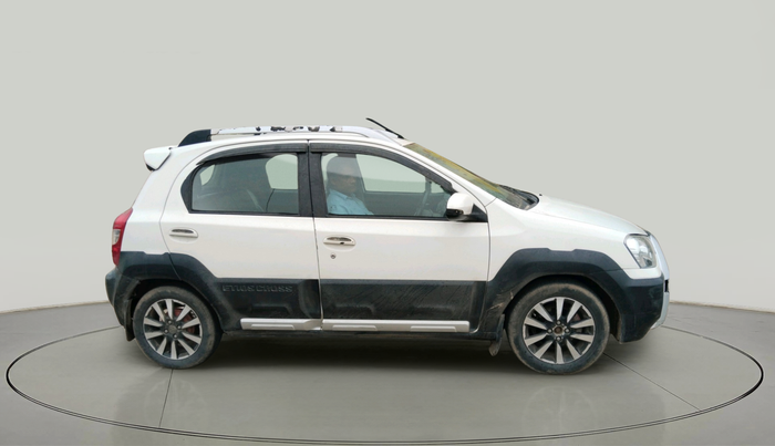 2014 Toyota Etios CROSS 1.4 VD, Diesel, Manual, 1,94,555 km, exterior