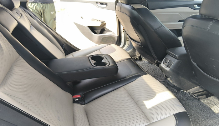 2018 Hyundai Verna 1.6 VTVT SX O, Petrol, Manual, 83,149 km, interior