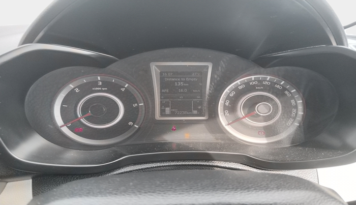 2020 Mahindra XUV300 W8 1.5 DIESEL, Diesel, Manual, 72,238 km, interior