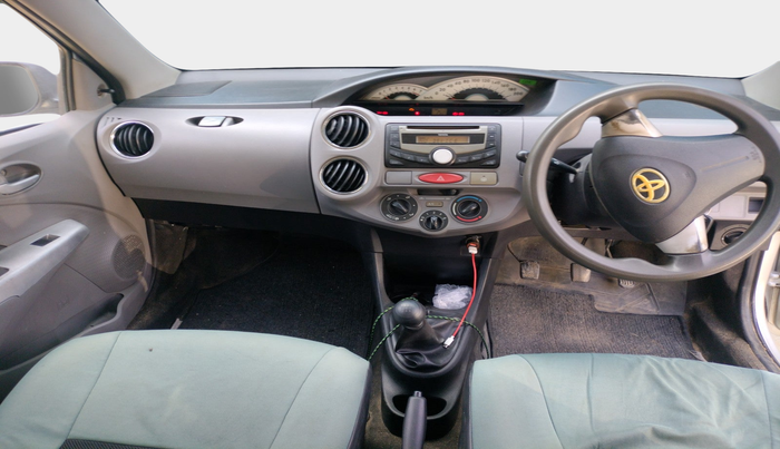 2011 Toyota Etios Liva V, Petrol, Manual, 91,833 km, interior