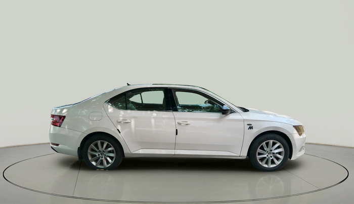 2017 Skoda Superb L&K 1.8 TSI AT, Petrol, Automatic, 83,336 km, exterior