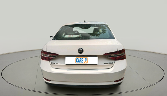 2017 Skoda Superb L&K 1.8 TSI AT, Petrol, Automatic, 83,336 km, exterior