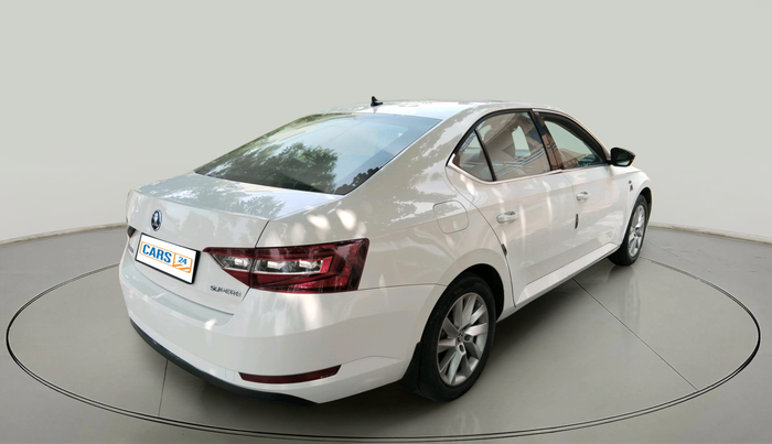2017 Skoda Superb L&K 1.8 TSI AT, Petrol, Automatic, 83,336 km, exterior