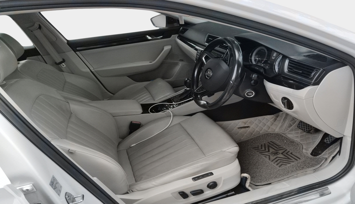 2017 Skoda Superb L&K 1.8 TSI AT, Petrol, Automatic, 83,336 km, interior