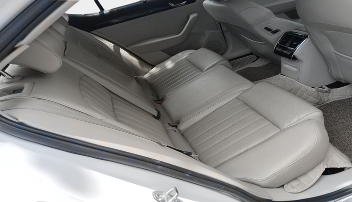 2017 Skoda Superb L&K 1.8 TSI AT, Petrol, Automatic, 83,336 km, interior