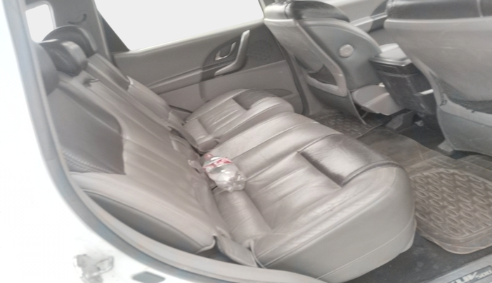 2012 Mahindra XUV500 W8, Diesel, Manual, 94,114 km, interior