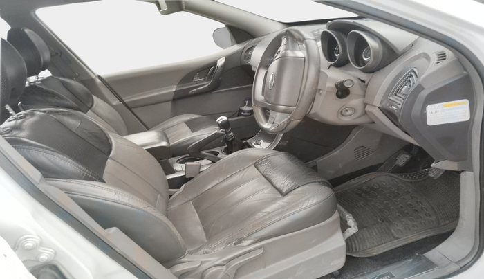 2012 Mahindra XUV500 W8, Diesel, Manual, 94,114 km, interior