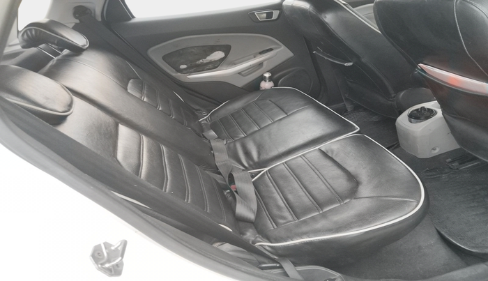 2016 Ford Ecosport TITANIUM 1.5L DIESEL, Diesel, Manual, 1,05,583 km, interior