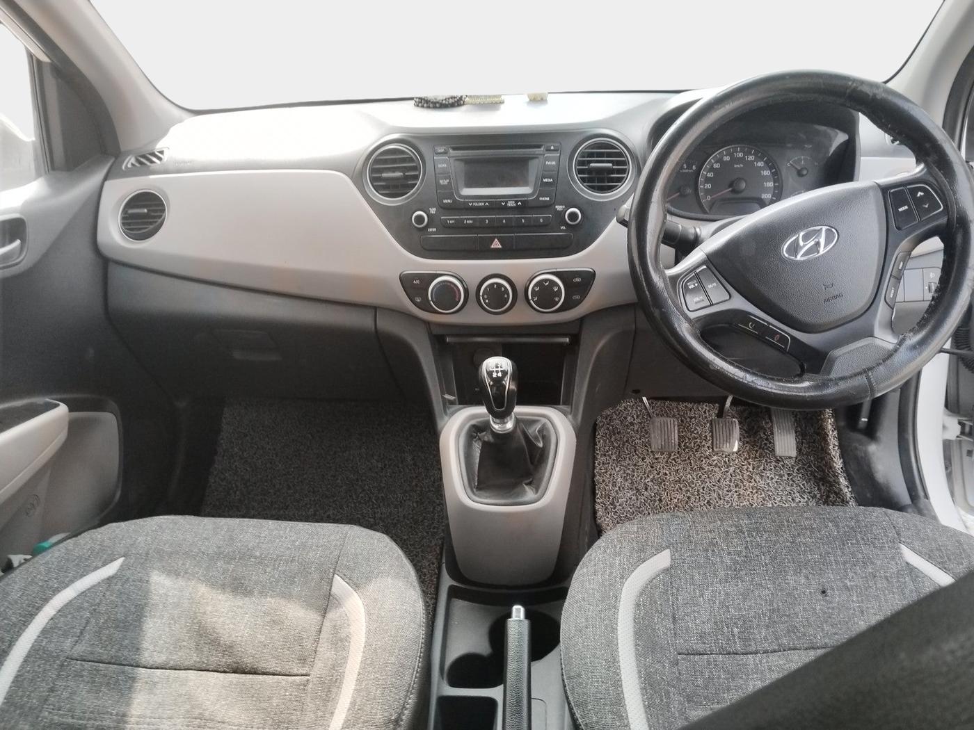 2015 Hyundai Xcent SX 1.1 CRDI, Diesel, Manual, 1,84,100 km, interior