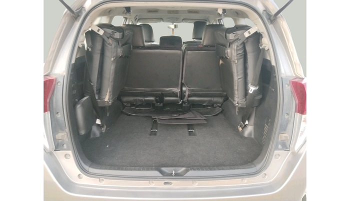 2019 Toyota Innova Crysta 2.4 GX 8 STR, Diesel, Manual, 49,869 km, exterior