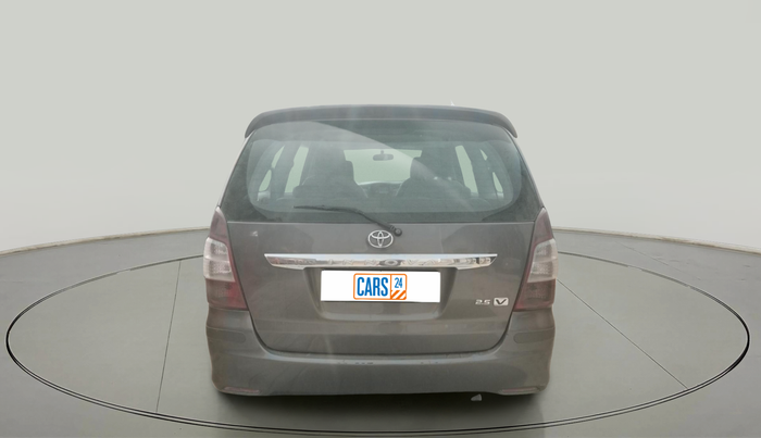 2013 Toyota Innova 2.5 VX 7 STR, Diesel, Manual, 1,99,972 km, exterior