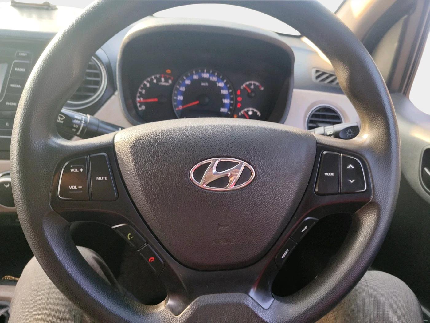 2018 Hyundai Xcent S 1.2 CRDI, Diesel, Manual, 3,00,000 km, interior