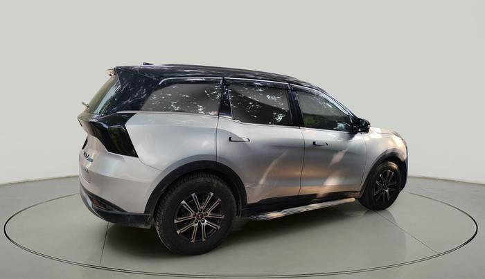 2021 Mahindra XUV700 AX 7 LUXURY P AT 7 STR, Petrol, Automatic, 39,929 km, exterior