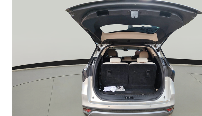2021 Mahindra XUV700 AX 7 LUXURY P AT 7 STR, Petrol, Automatic, 39,929 km, exterior
