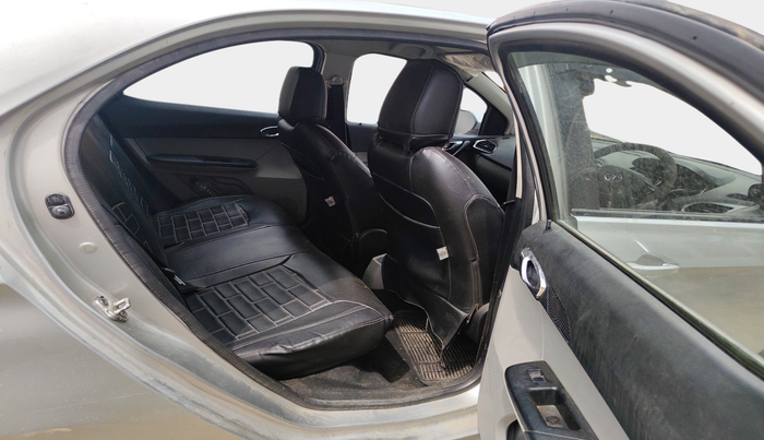2018 Tata Tiago XZ PETROL, Petrol, Manual, 1,03,566 km, interior