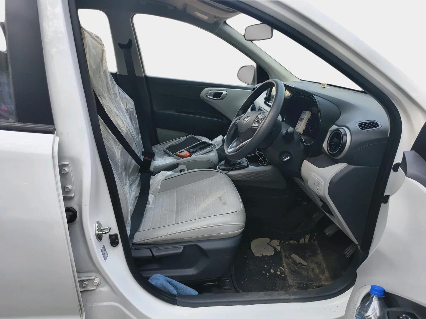 2024 Hyundai GRAND I10 NIOS SPORTZ 1.2 KAPPA VTVT, Petrol, Manual, 7,800 km, interior