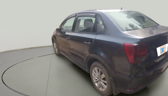 2016 Volkswagen Ameo HIGHLINE1.5L, Diesel, Manual, 1,70,629 km, exterior