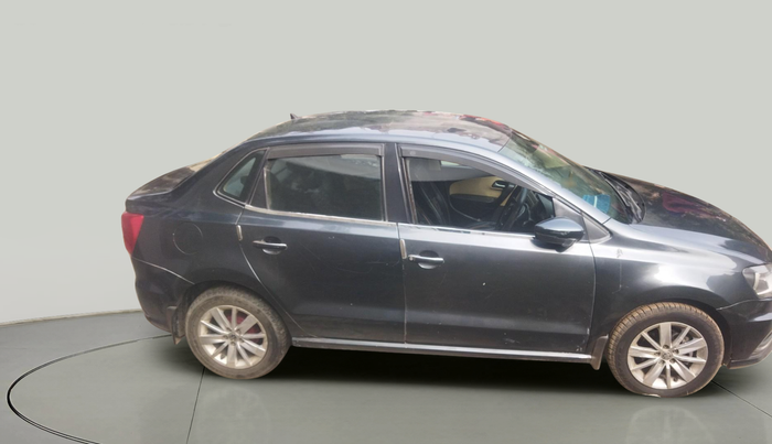 2016 Volkswagen Ameo HIGHLINE1.5L, Diesel, Manual, 1,70,629 km, exterior