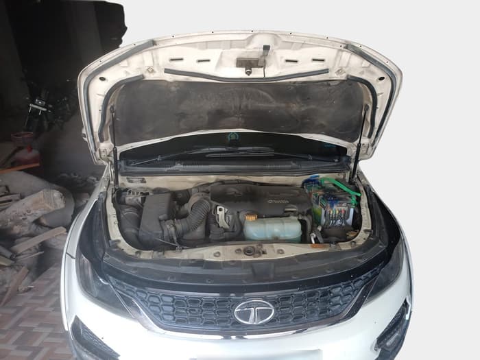 2018 Tata Hexa XTA 4X2 7 STR, Diesel, Automatic, 1,01,570 km, exterior