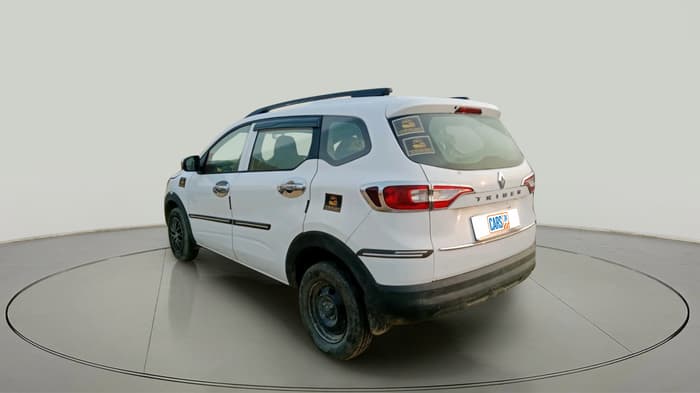 2025 Renault TRIBER RXE MT, Petrol, Manual, 21,706 km, exterior