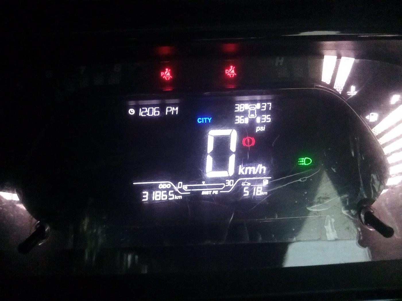 2022 Tata NEXON XZ PLUS (PREMIUM) KAZIRANGA PETROL, Petrol, Manual, 31,865 km, interior