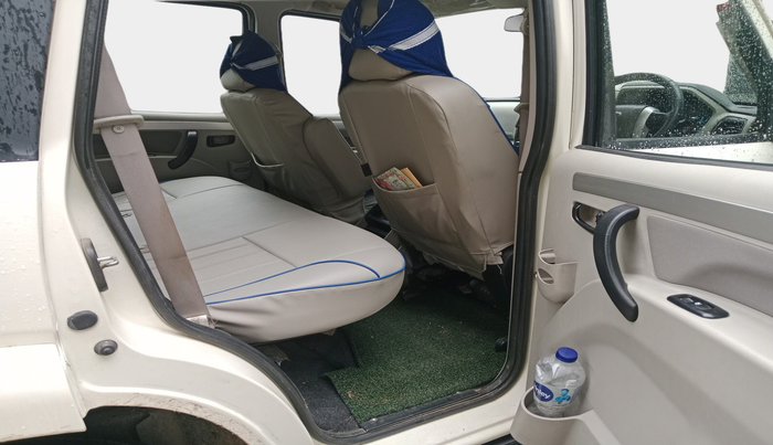 2017 Mahindra Scorpio S10, Diesel, Manual, 1,25,547 km, interior