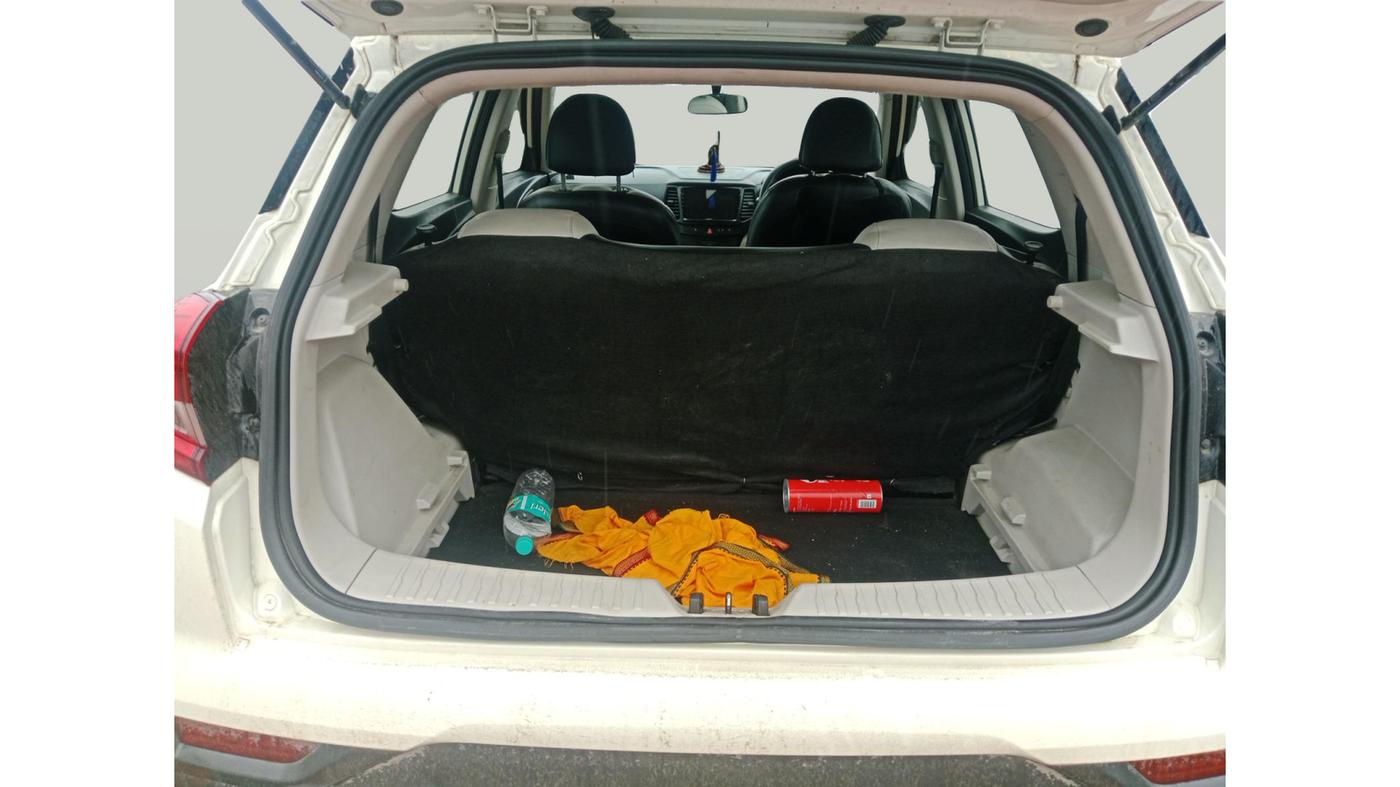 2023 Mahindra XUV300 W4 1.2 PETROL, Petrol, Manual, 61,118 km, exterior