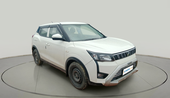 2023 Mahindra XUV300 W4 1.2 PETROL, Petrol, Manual, 61,118 km, exterior