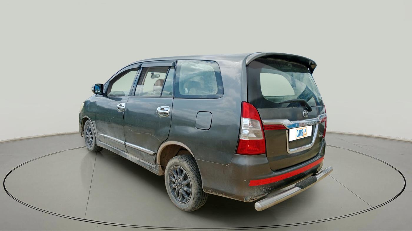 2013 Toyota Innova 2.5 VX 8 STR, Diesel, Manual, 1,78,762 km, exterior