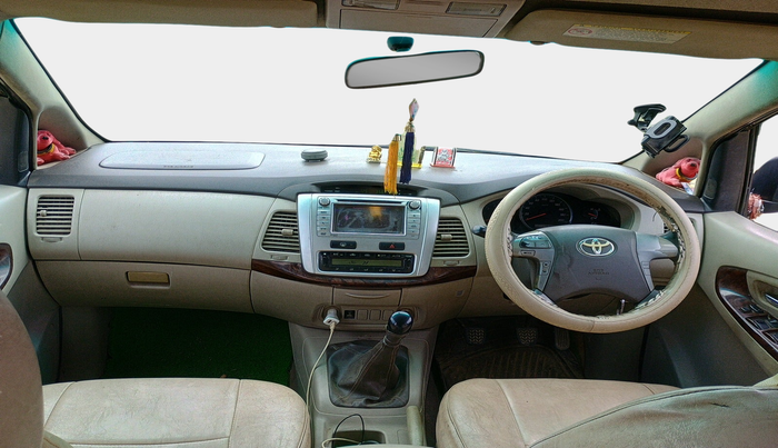 2013 Toyota Innova 2.5 VX 8 STR, Diesel, Manual, 1,78,762 km, interior