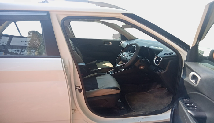 2020 Hyundai VENUE S 1.2, Petrol, Manual, 20,358 km, interior