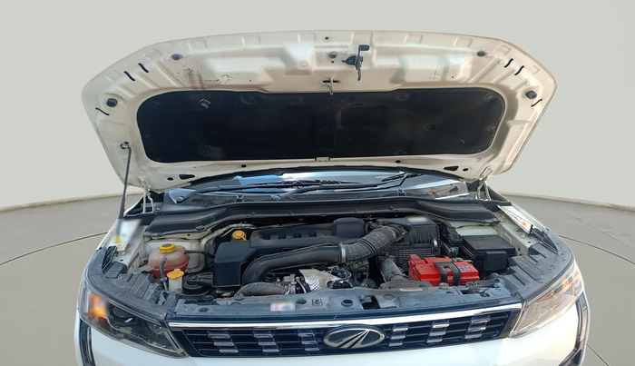 2021 Mahindra XUV300 W8 (O) 1.5 DIESEL, Diesel, Manual, 45,501 km, exterior